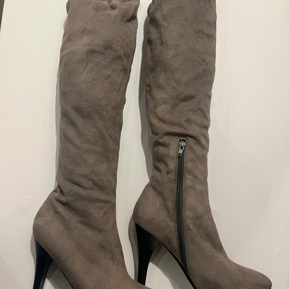 Suede Over-the-Knee / Foldable Boots – 11cm Heel, Excellent Condition